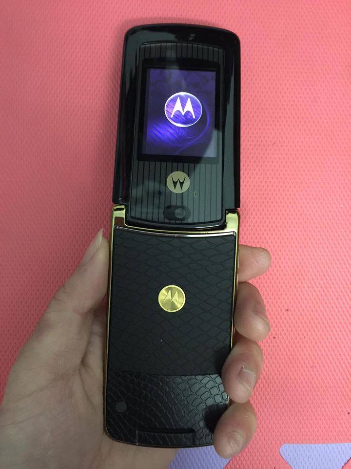 Điện Thoại Motorola V8Luxury Edition Gold chính hãng tồn kho - 2